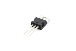 LM7805 Kapsamlı Kılavuz: PIN Atamaları, Parametreler ve Uygulamalar